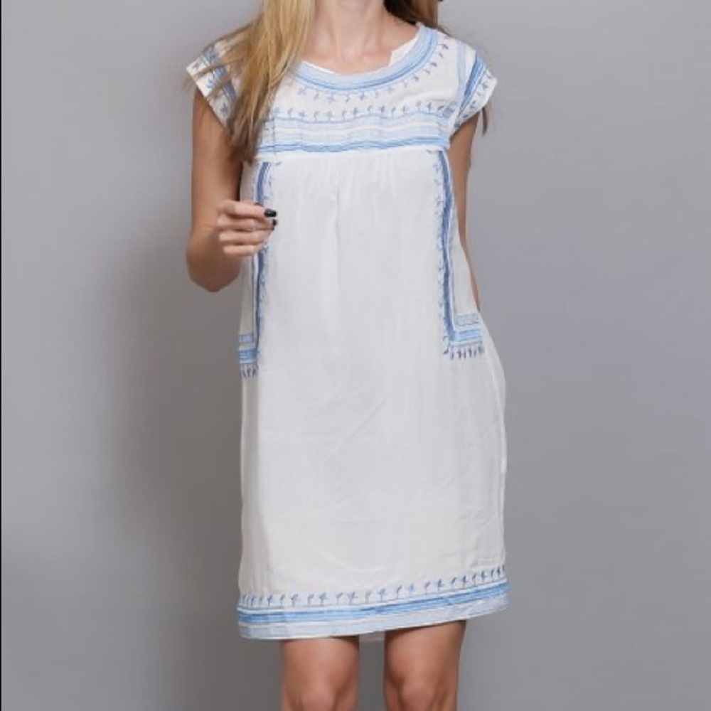 Chloe K White & Blue Embroidered Shift Dress XS